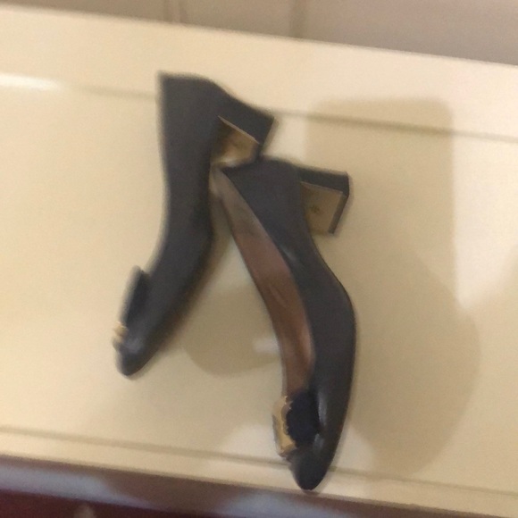 Navy Blue Leather shoes with Bow on the front - Picture 4 of 6